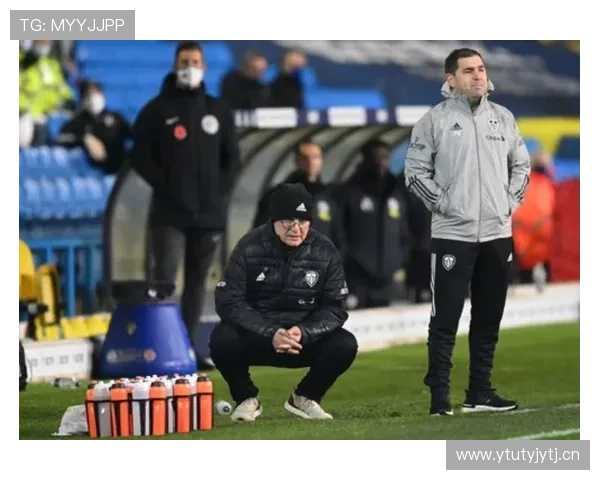 英超积分榜风云再起争冠保级格局全景解析赛季走势与豪门黑马对决观察